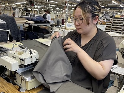 縫製課 及川 香奈さん